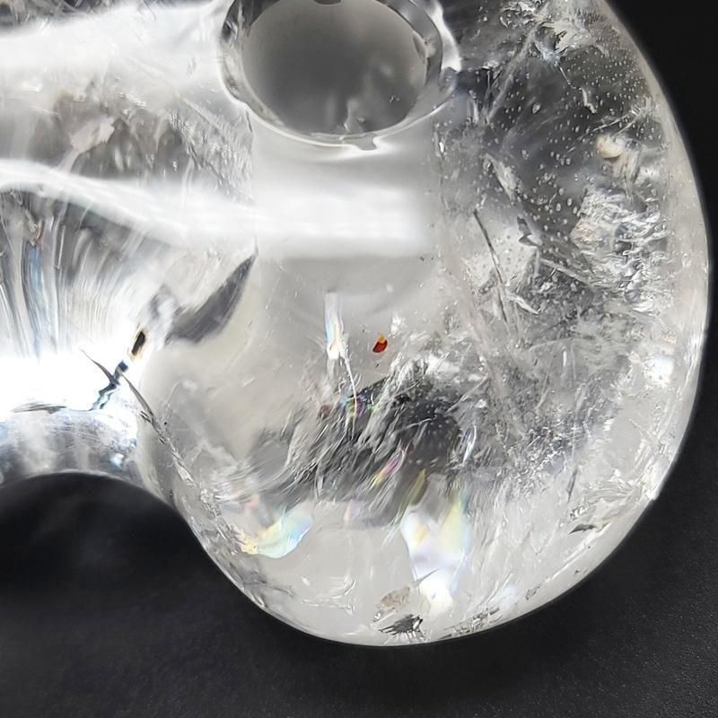 水晶 勾玉(特大) 木製台 】| めのうの店川島【公式通販】創業明治10年