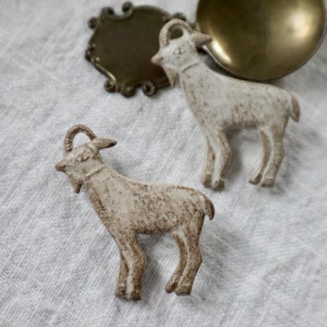 fuji-gallery 陶器ブローチ ヤギ | aoi door