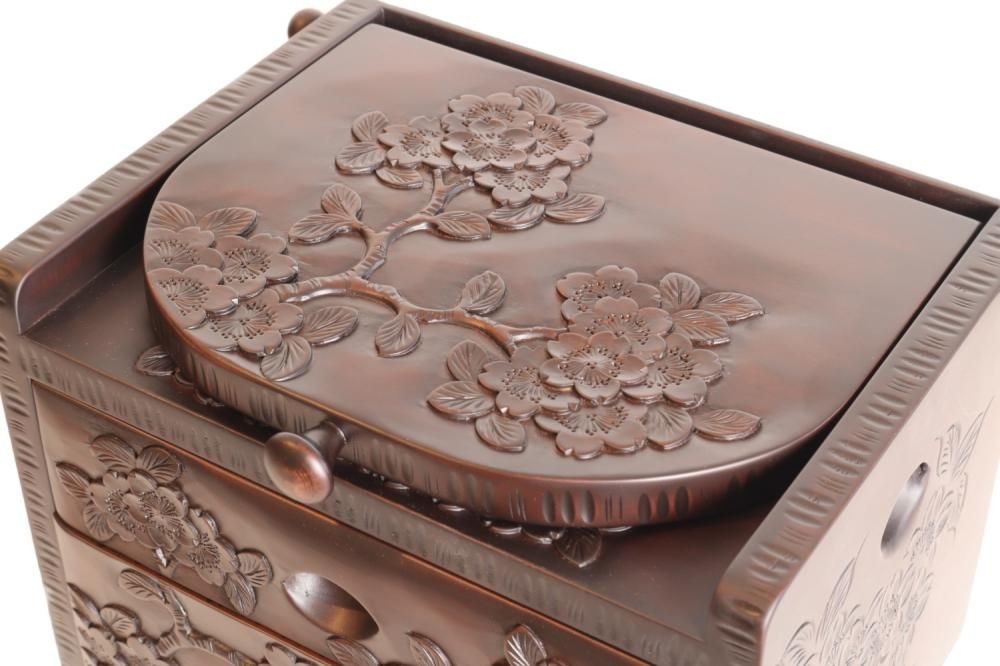 姫鏡台 桜 - 一彫堂 軽井沢彫家具工房 オンラインショップ