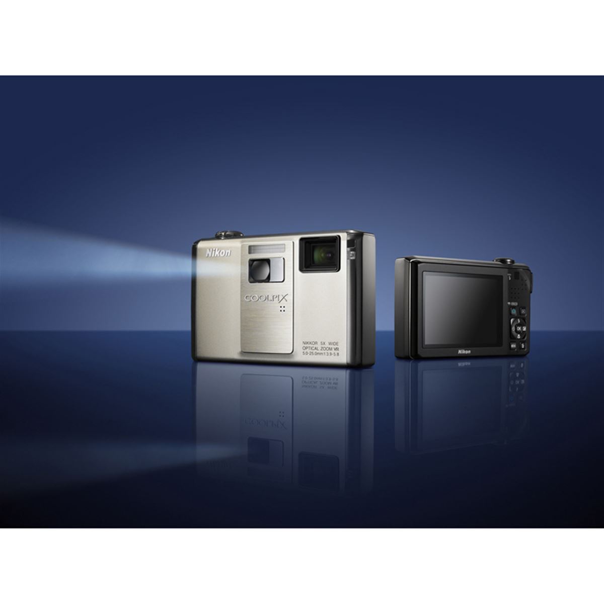 ニコン、プロジェクターを内蔵した「COOLPIX」 - 価格.com