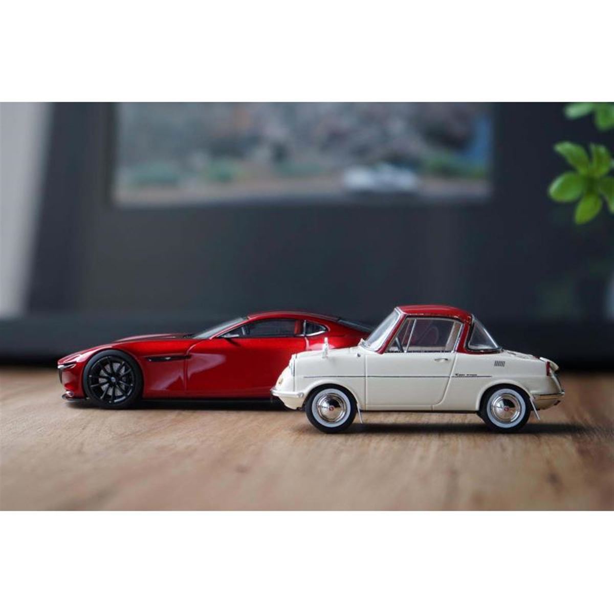 超リアルなミニチュアカーも マツダが創立100周年記念グッズをリリース