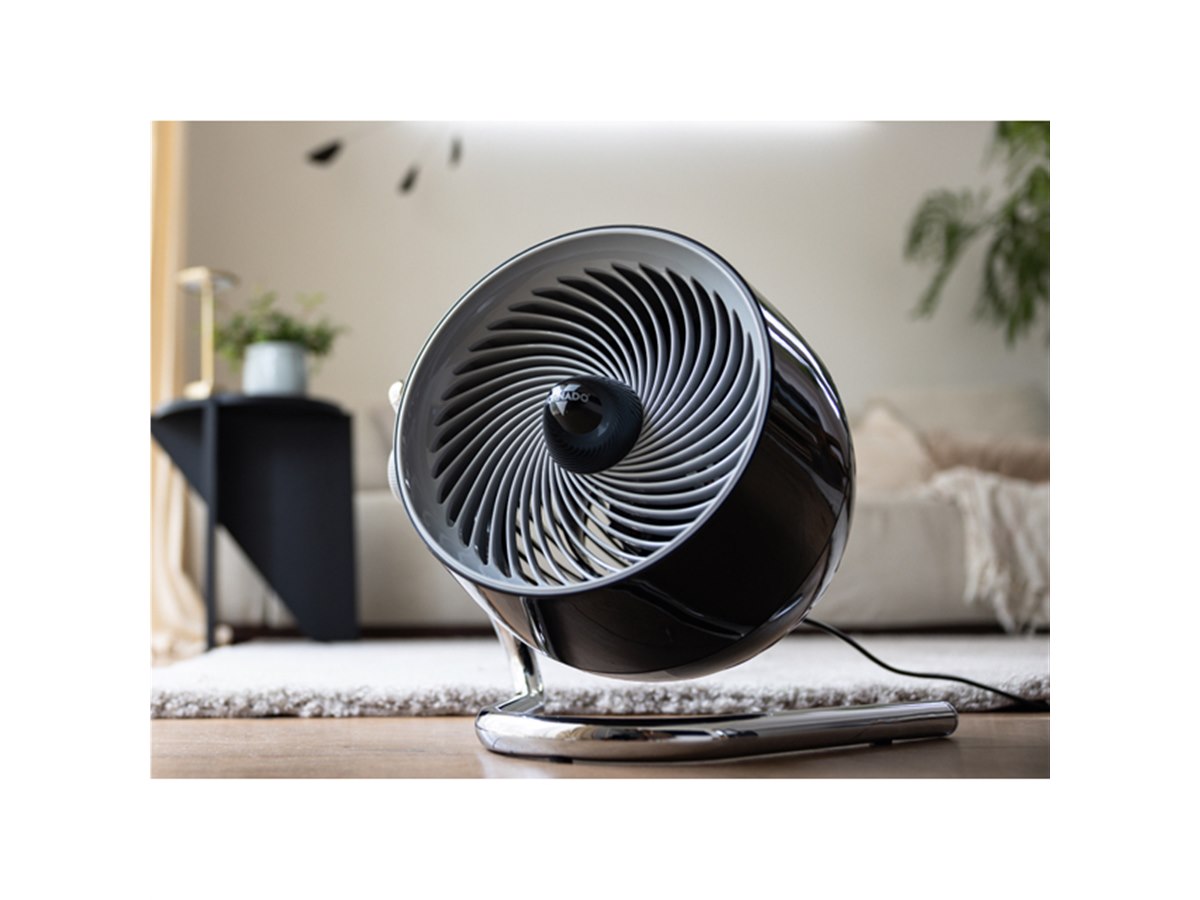 ボルネード、ジェット機のエンジンをかたどった30畳用サーキュレーター