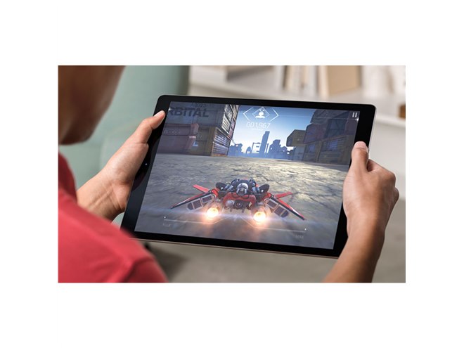 アップル、12.9型（2732×2048）Retinaディスプレイ搭載の「iPad Pro