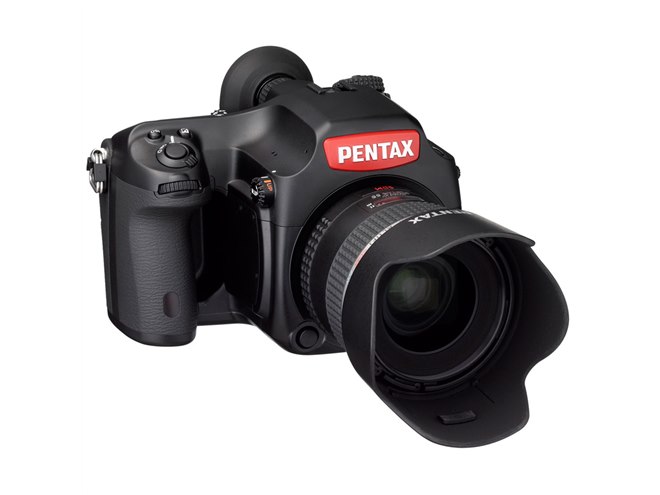 リコー、赤外線領域を撮影できる中判デジタル一眼「PENTAX 645Z IR