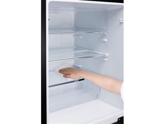 ハイセンス、傷つきにくい強化ガラスドア採用の3ドア・282L冷蔵庫