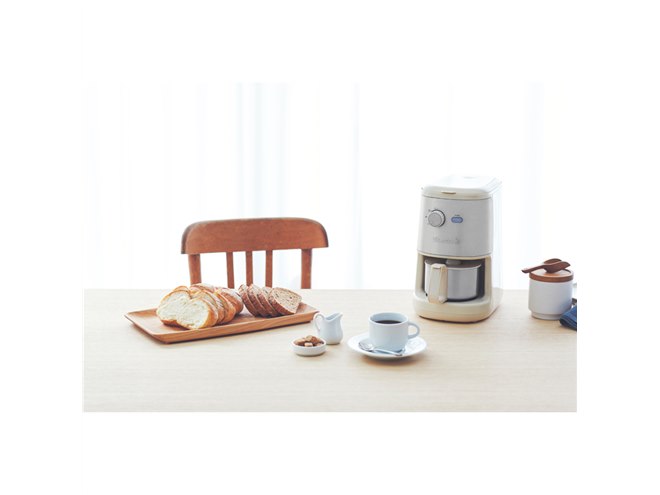 ビタントニオ、シンプル機能＆デザインのミル内蔵全自動コーヒー