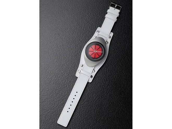 初代仮面ライダー1号の変身ベルトをモチーフにした腕時計、29,160円