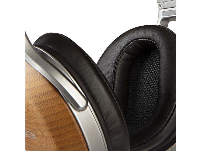 デノン、ハウジングに孟宗竹を採用したハイエンドヘッドホン「AH-D9200