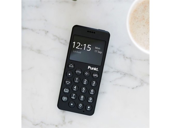約40,000円、4Gミニケータイ「MP 02」が8月8日より国内発売 - 価格.com