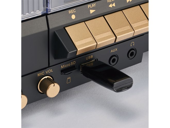 80年代に流行した「ビッグCDラジカセ」を再現、幅約67cmのBluetooth
