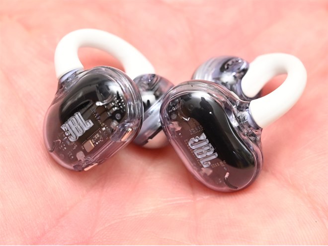 JBL初のイヤーカフ型完全ワイヤレスイヤホン「Soundgear Clips