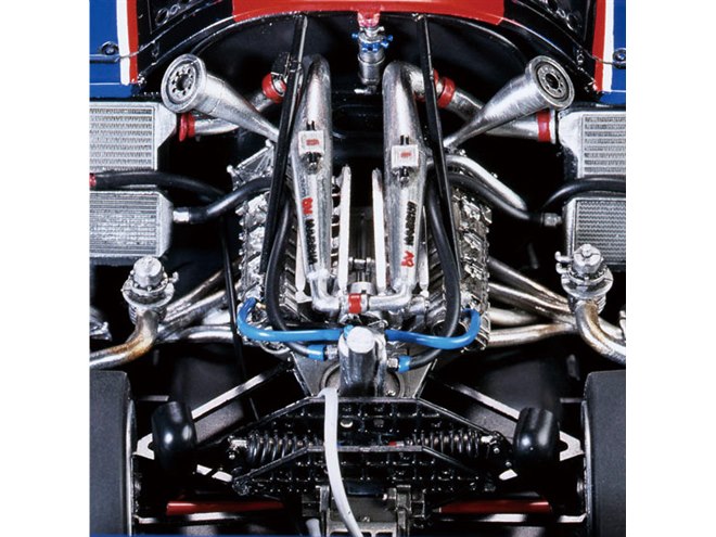 ニッサン R89C」1/24スーパーディテールモデル、エンジンをメタル部品