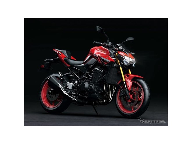 Z誕生50周年記念モデル、カワサキ『Z900』は懐かしのファイヤー