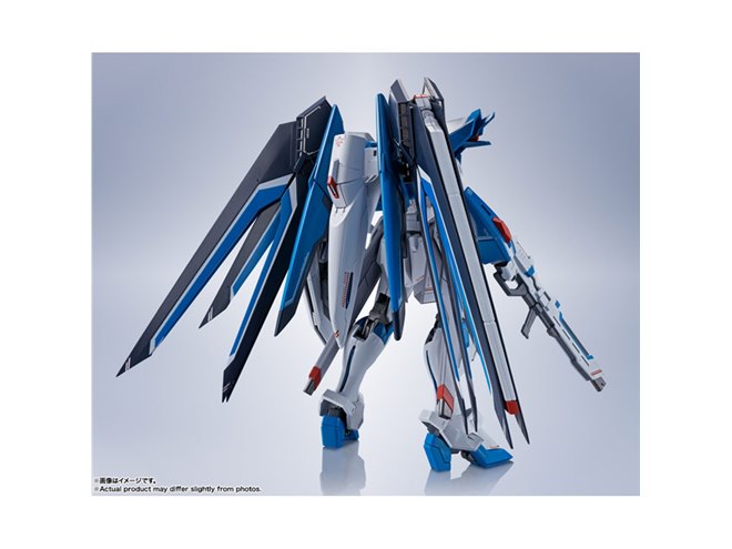 バンダイ、METAL ROBOT魂「ライジングフリーダムガンダム」を本日1月26