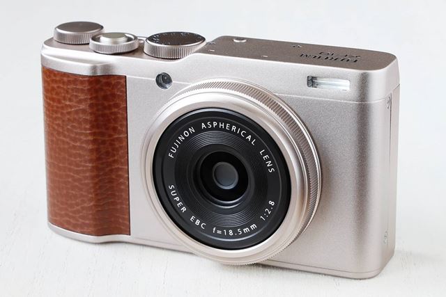富士フイルム FUJIFILM XF10 [シャンパンゴールド] 価格比較 - 価格.com