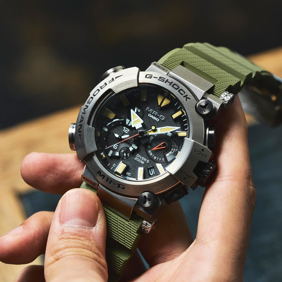 ランクル”感覚で愛用したいG-SHOCK！ プレミアムな新「フロッグマン