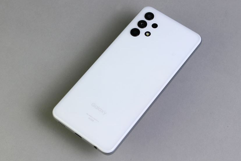 FeliCa搭載、防水・防塵ボディで31,190円。au「Galaxy A32」は魅力的な