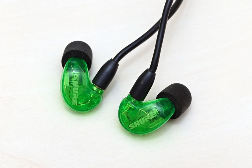 Shureノイキャンヘッドホン「AONIC 50」に最新チップ搭載の第2世代