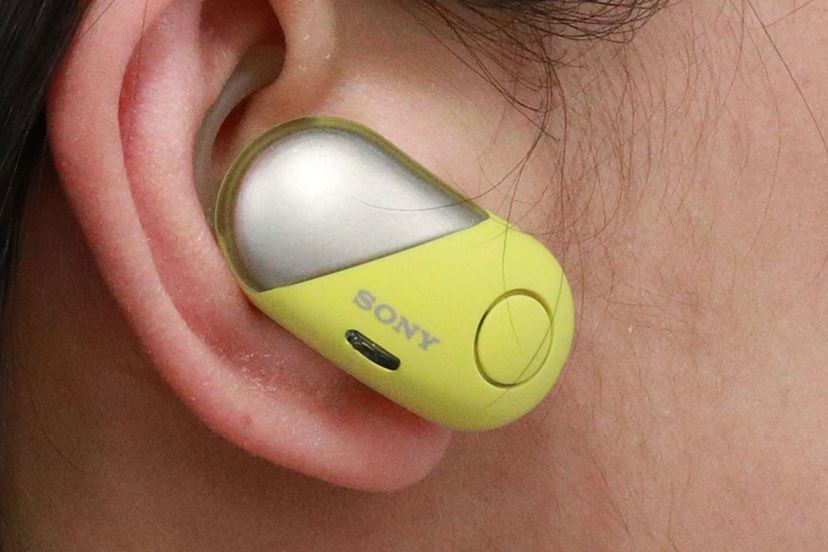 ソニーの完全ワイヤレスイヤホン第2弾「WF-SP700N」は防滴・ノイキャン