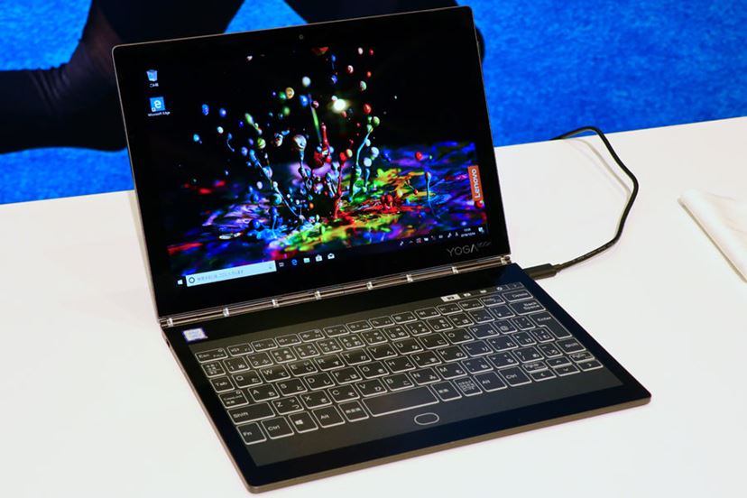レノボ、キーボードがE-Inkディスプレイの「Yoga Book C930」や