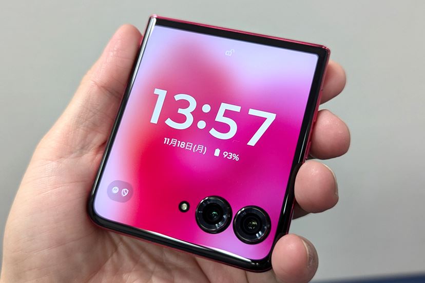 折りたたみスマホを満喫！ 「motorola razr 50 ultra」にワクワクが