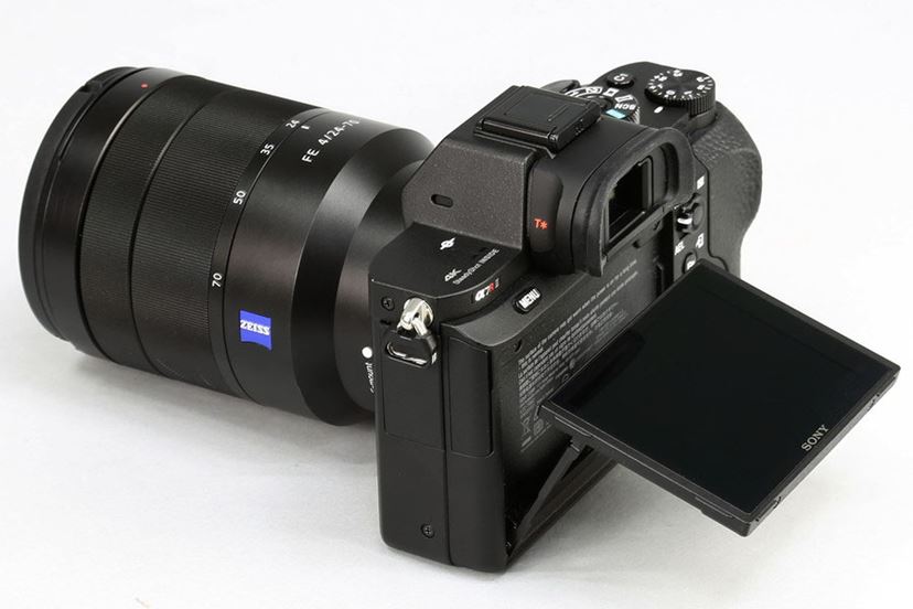 最強のハイエンドミラーレス「α7R II」に弱点はあるか？ - 価格.com