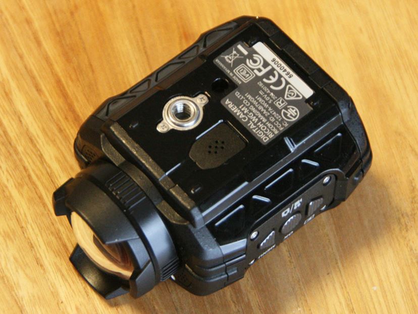ガチで使って実感！ 液晶モニターを搭載したタフネスなアクションカム