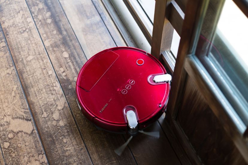 1か月間取ったゴミを放ったらかしでOK！ ロボット掃除機「トルネオロボ
