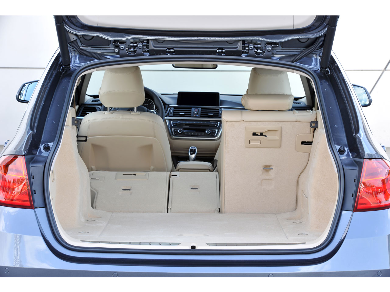 BMW 3シリーズ ツーリング 2012年モデル 320i Touring M Sportの価格