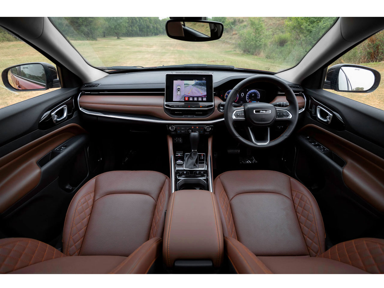 ジープ コマンダー 2022年モデル Longitudeの価格・性能・装備