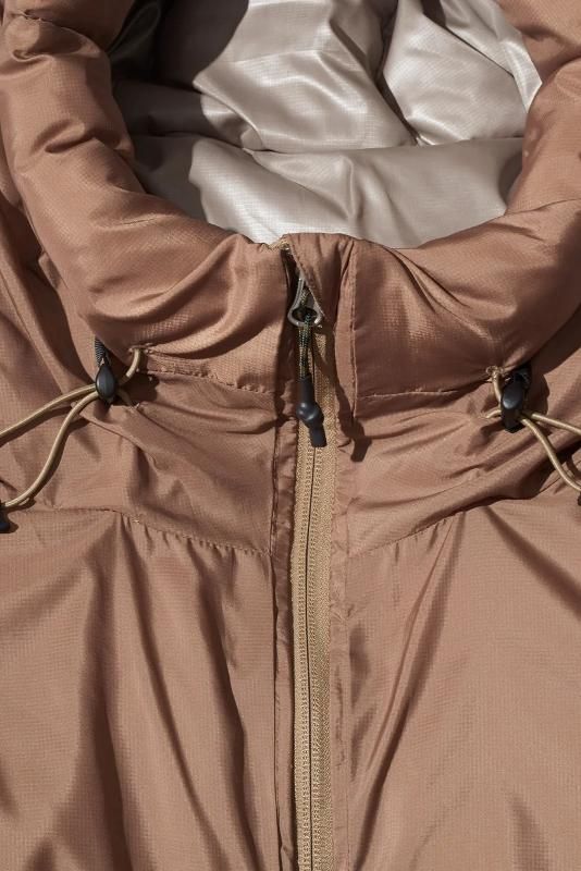 SandWaterr ORGANIZED HOODED PUFF BLOUSON | ベージュ - セレクト