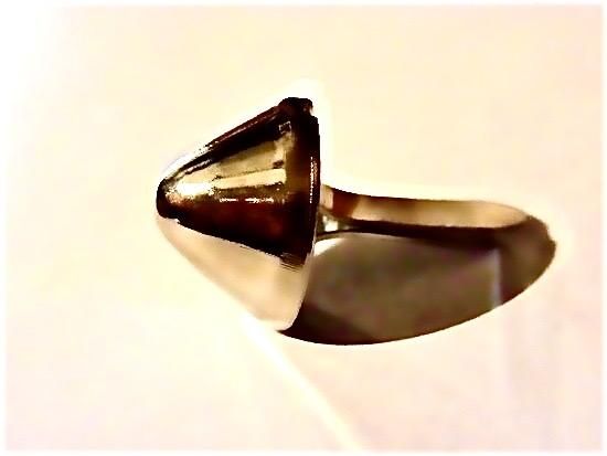 コニカルスタッズ,ロンドンコーン,studs,スタッズ,鋲,鋲ジャン