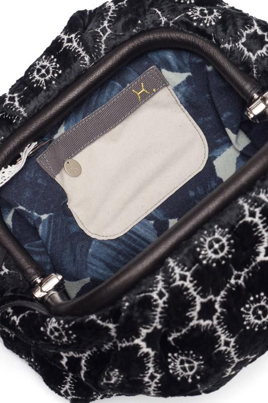 mina perhonen×hitomi shinoyama design clutchバッグ-anemone- - ミナ