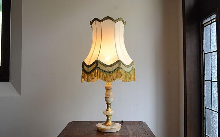 フリンジ付シェード マーブル（大理石）テーブルランプ｜アンティーク