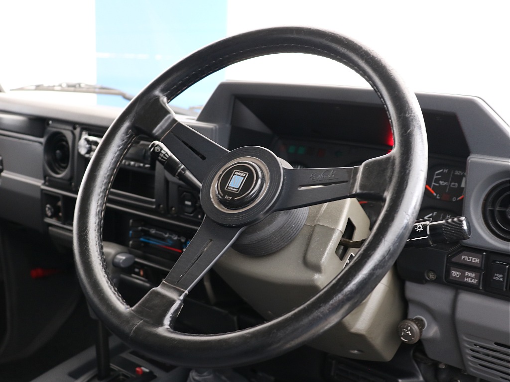 トヨタ ランドクルーザー70 4.2 ZX ディーゼル 4WD(H11年式,14.4万km