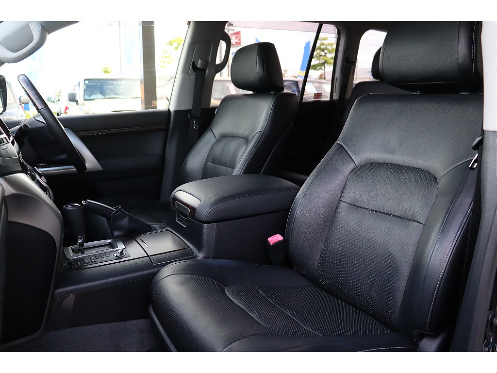 トヨタ ランドクルーザー200 4.6 ZX 4WD(H26年式,1.6万km) | FLEX