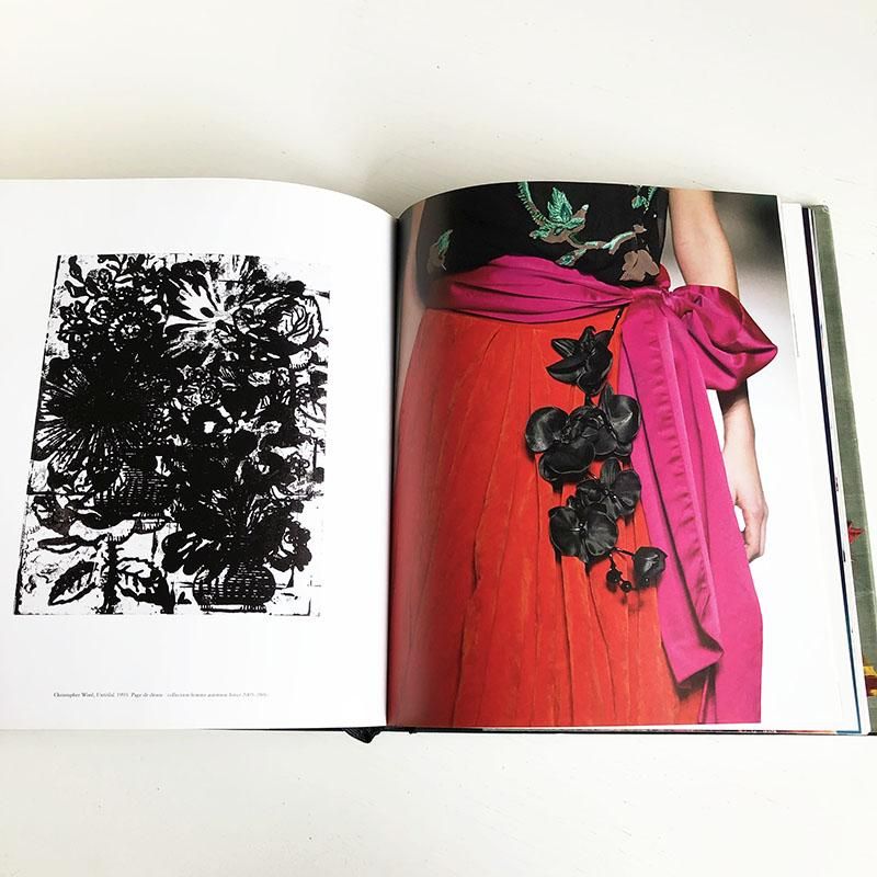 DRIES VAN NOTEN published by Les Arts Decoratifs, Parisドリス