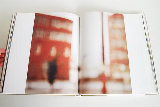 IN BETWEEN PLACES Uta Barth ウタ・バース 写真集 - 古本買取 2手舎