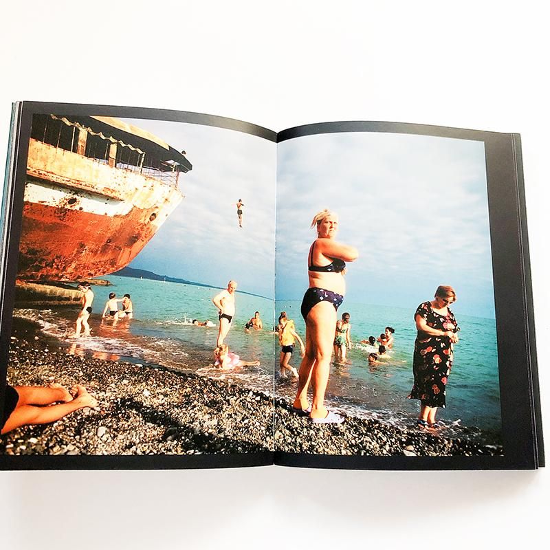 SATELLITES Jonas Bendiksen - 古本買取 2手舎/二手舎 nitesha 写真集