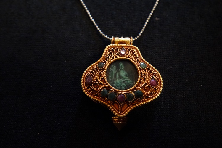 釈迦如来｜ペンダントトップ｜仏像・仏教美術専門店 多羅堂