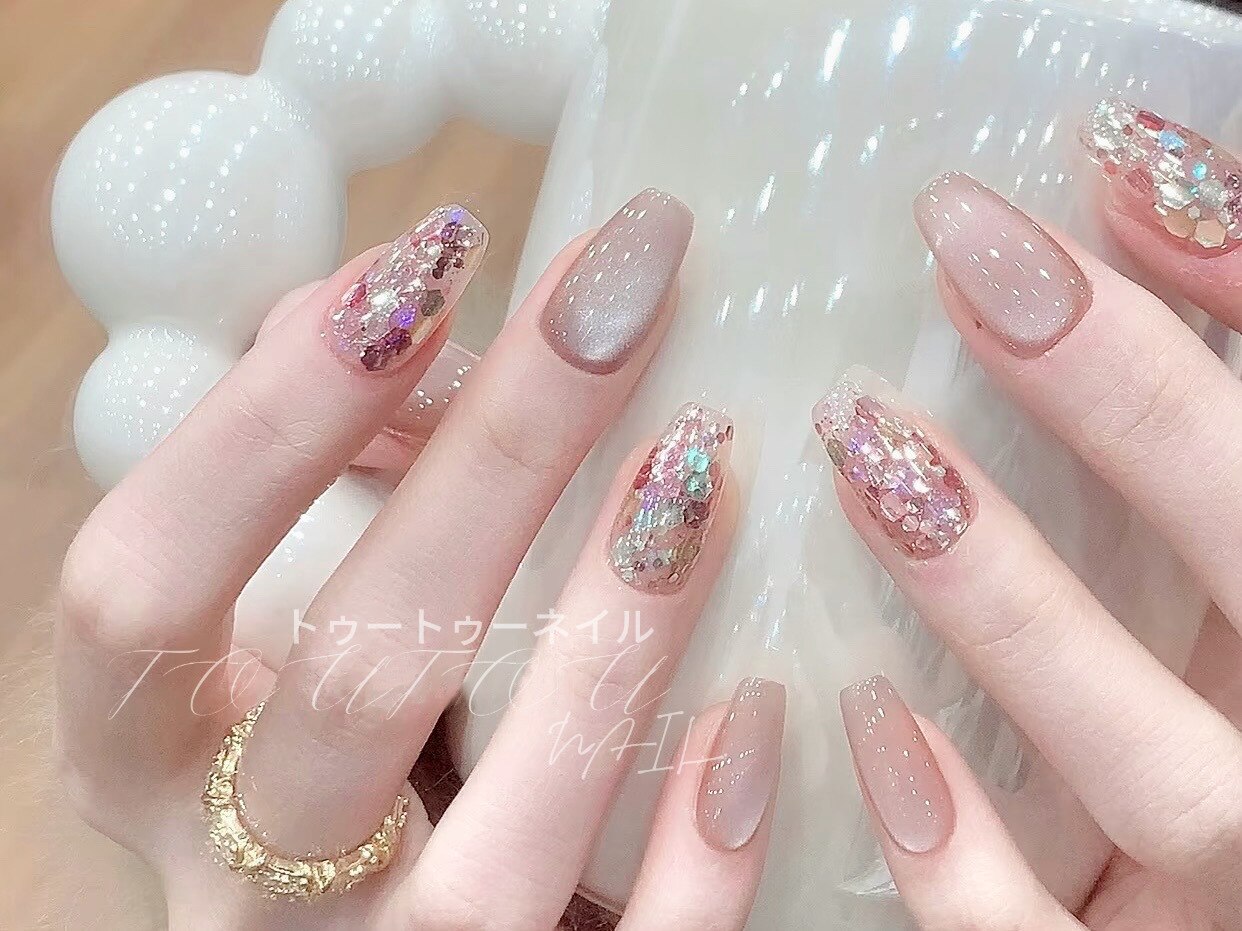 2026年冬トレンド】ストーンのネイルデザイン集｜人気順