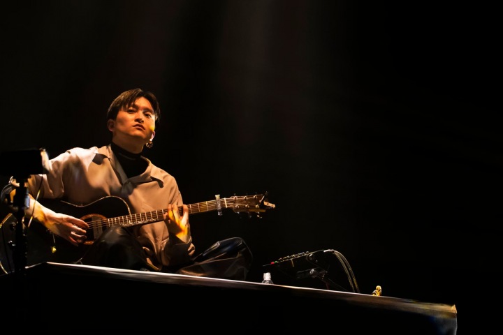 武道館公演を終えたMOROHAへ送る1通の手紙──客席で感じた違和感