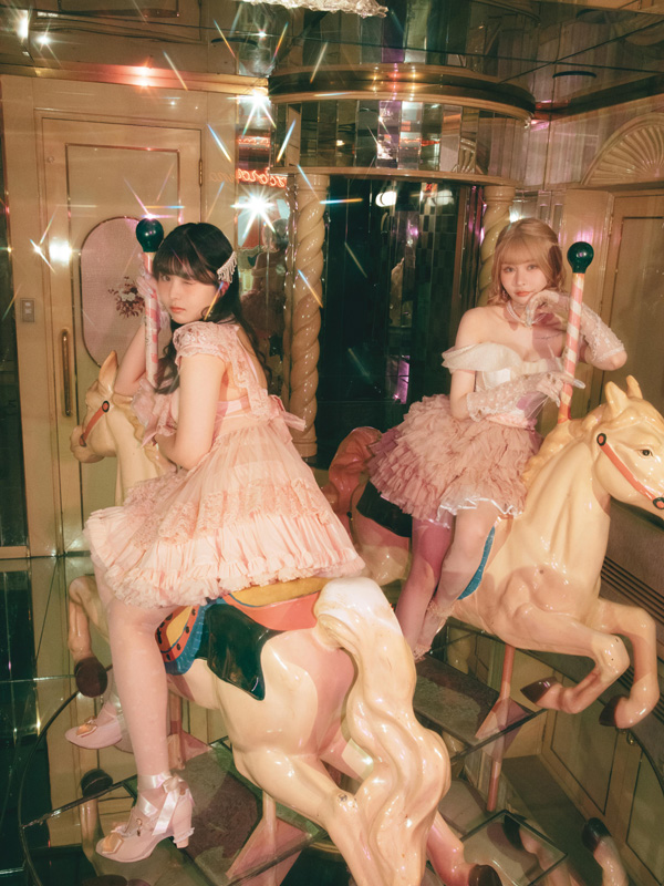 femme fatale、豪華クリエイター参加の集大成的AL『fuckin' sisters