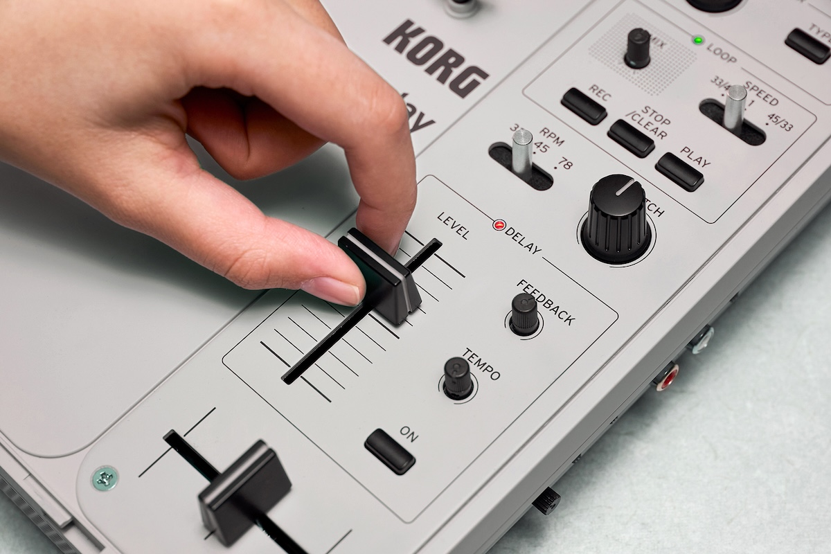 KORG、全く新しいポータブル・レコードプレーヤーを発表 - News - OTOTOY