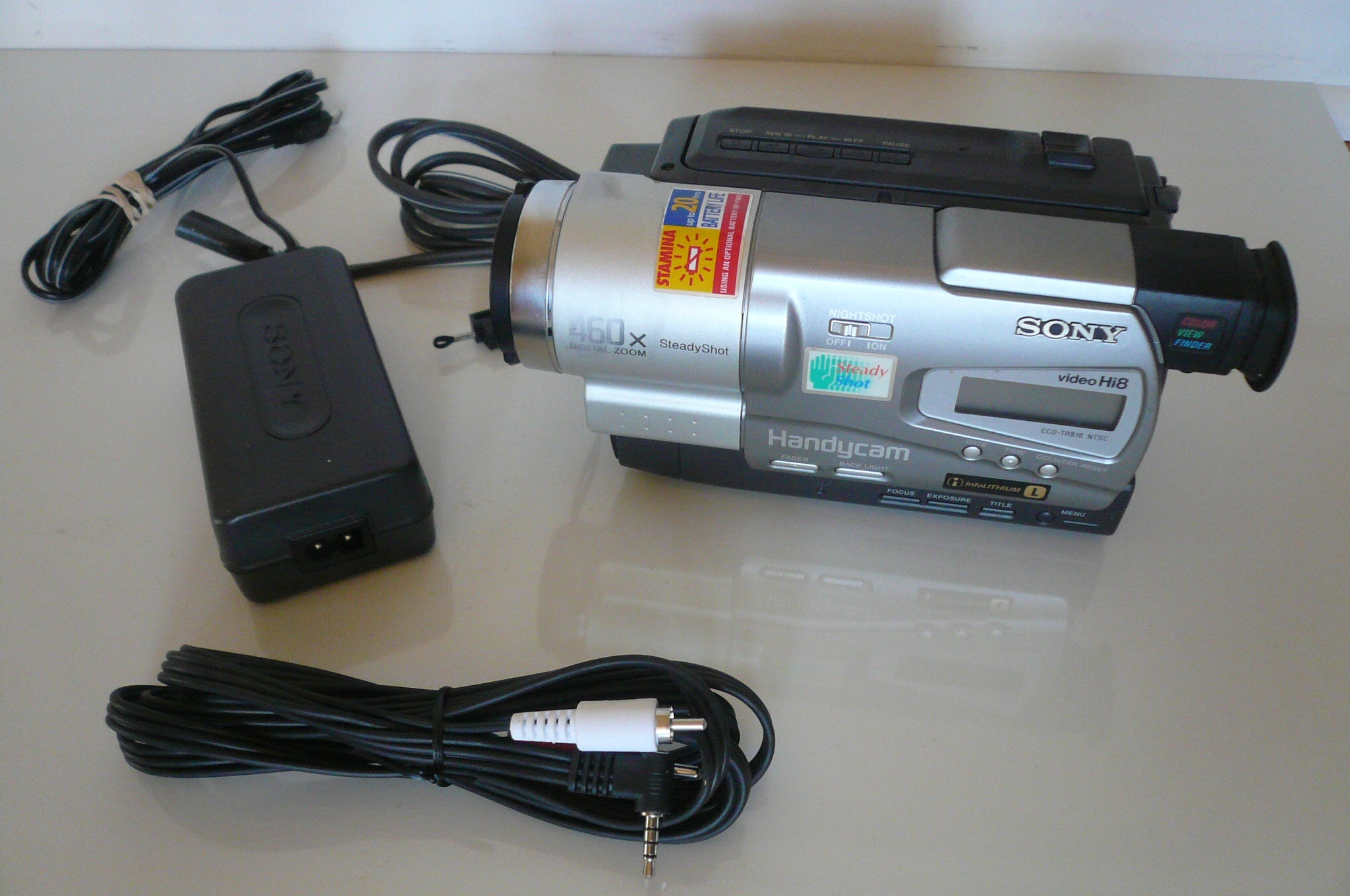 Sony CCD-TRV608 Hi8 heavy duty NTSC camcorder plays 8mm Hi8 analog