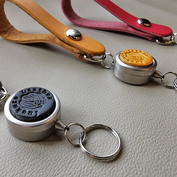 リールキーホルダー Type-A – 【公式】手作りレザー製品の伊の蔵