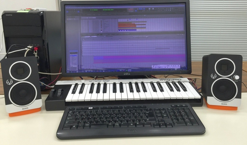 EVE Audio SC203 | 「コンパクト」と「パワー」を両立するデスクトップ