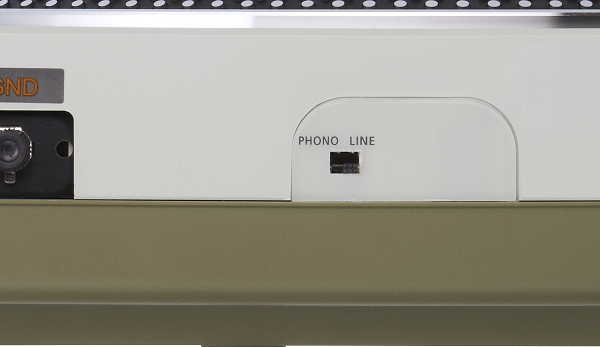 TR-909をモチーフにした限定生産のターンテーブル Roland TT-99