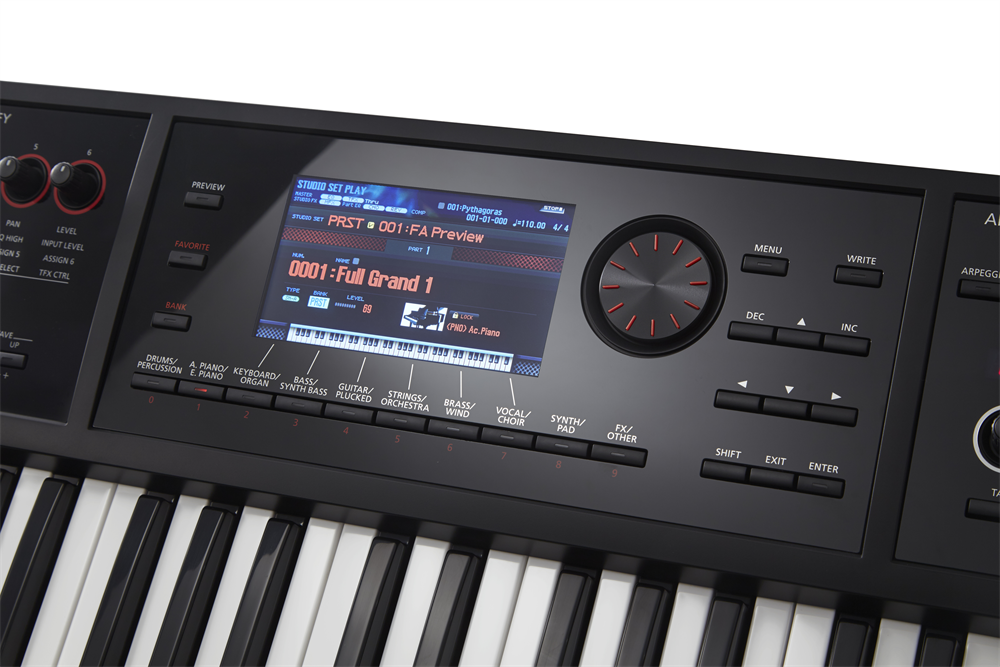 人気ワークステーション・シンセに待望の76鍵モデル登場！ Roland FA