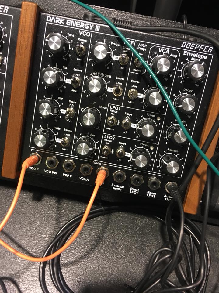 Doepfer Dark Energy III | MIDI、USB MIDI、CV/Gate コントロールが